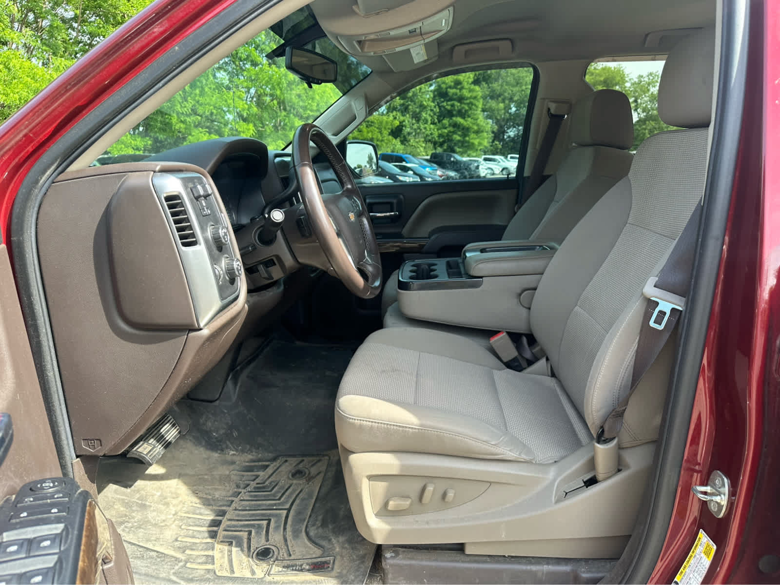 Used 2017 Chevrolet Silverado 1500 LT w/ All Star Edition AWD/4WD image 9
