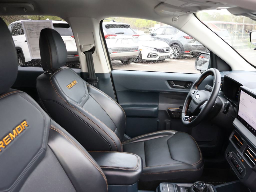 Used 2025 Ford Maverick Tremor image 8