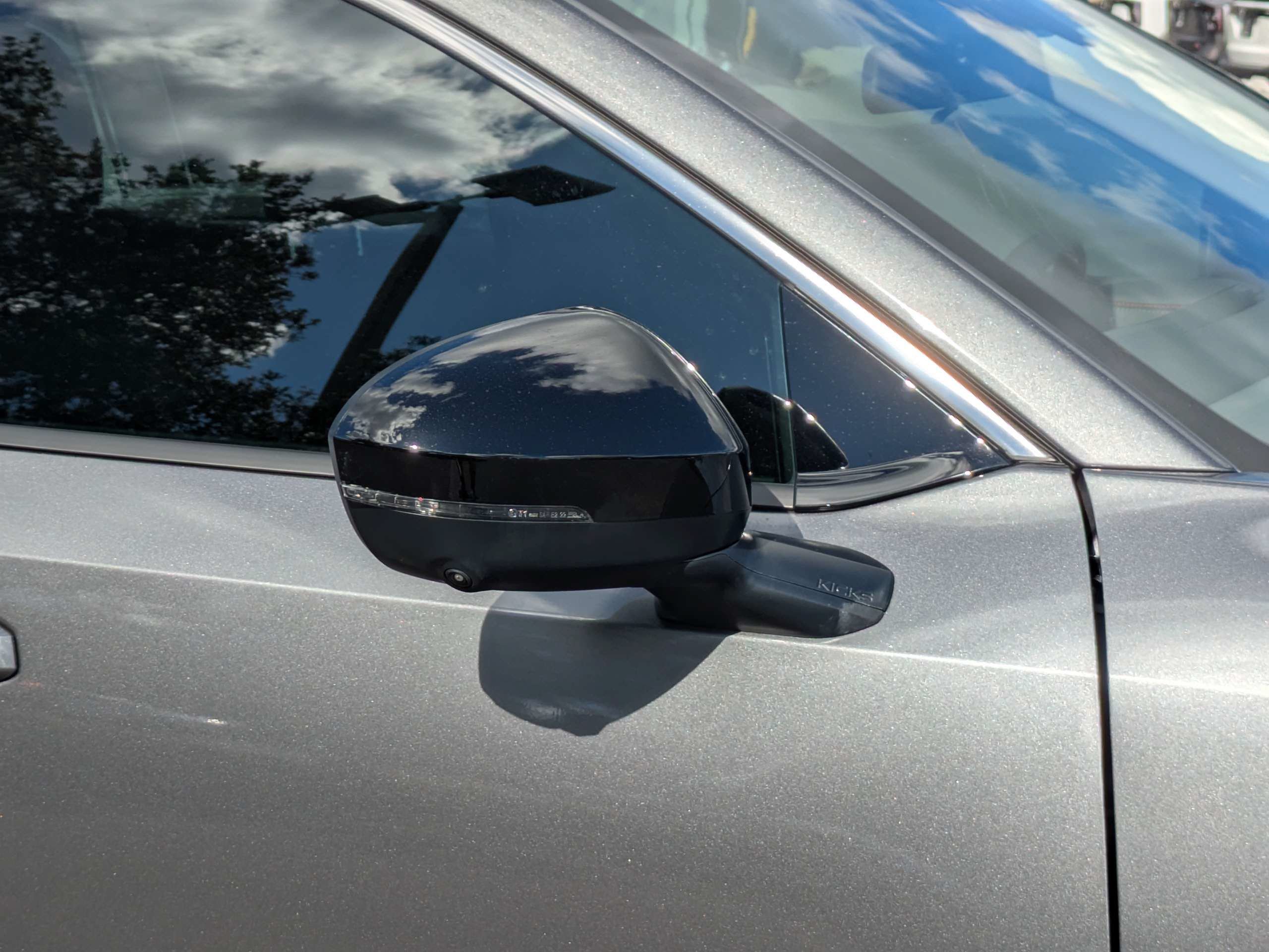 New 2027 Nissan Kicks SR FWD image 12