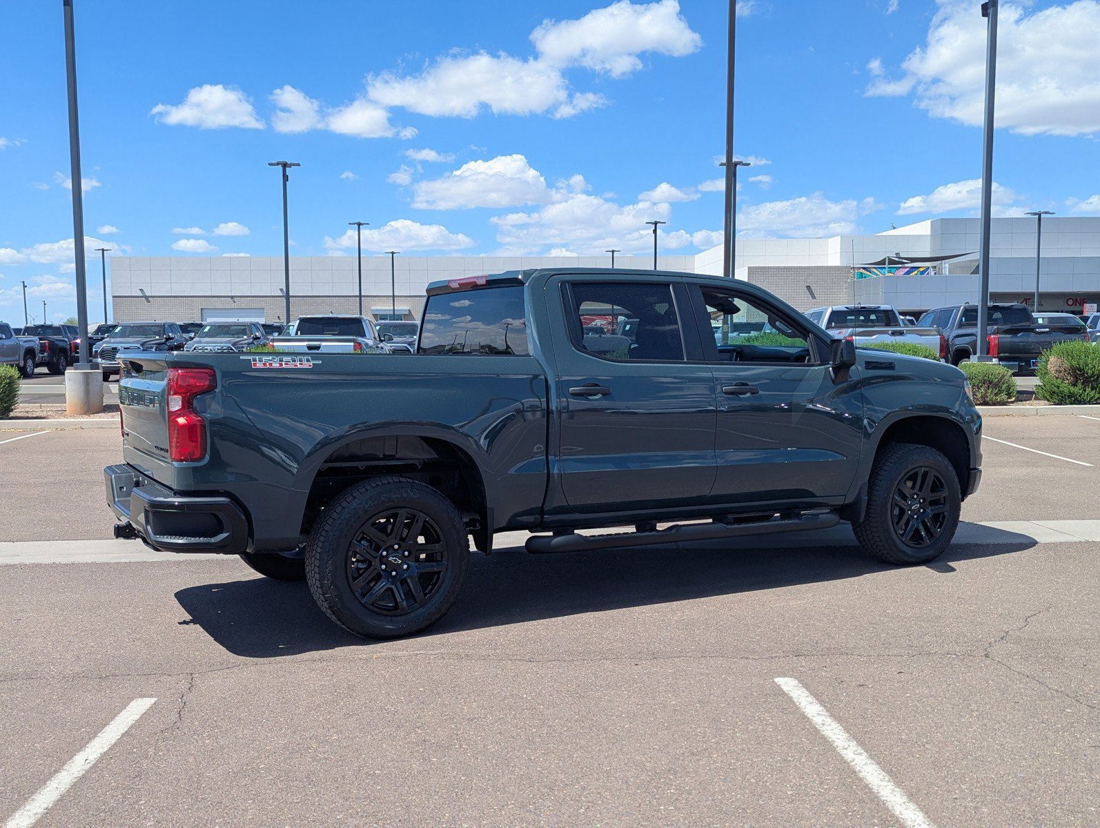 Certified 2026 Chevrolet Silverado 1500 Custom Trail Boss w/ LPO, Dark Essentials Package image 5