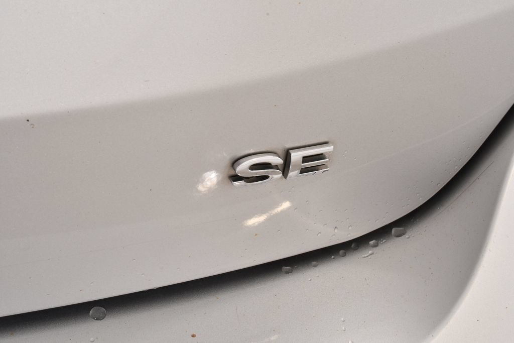 Used 2018 Ford Focus SE w/ Cold Weather Package FWD image 22