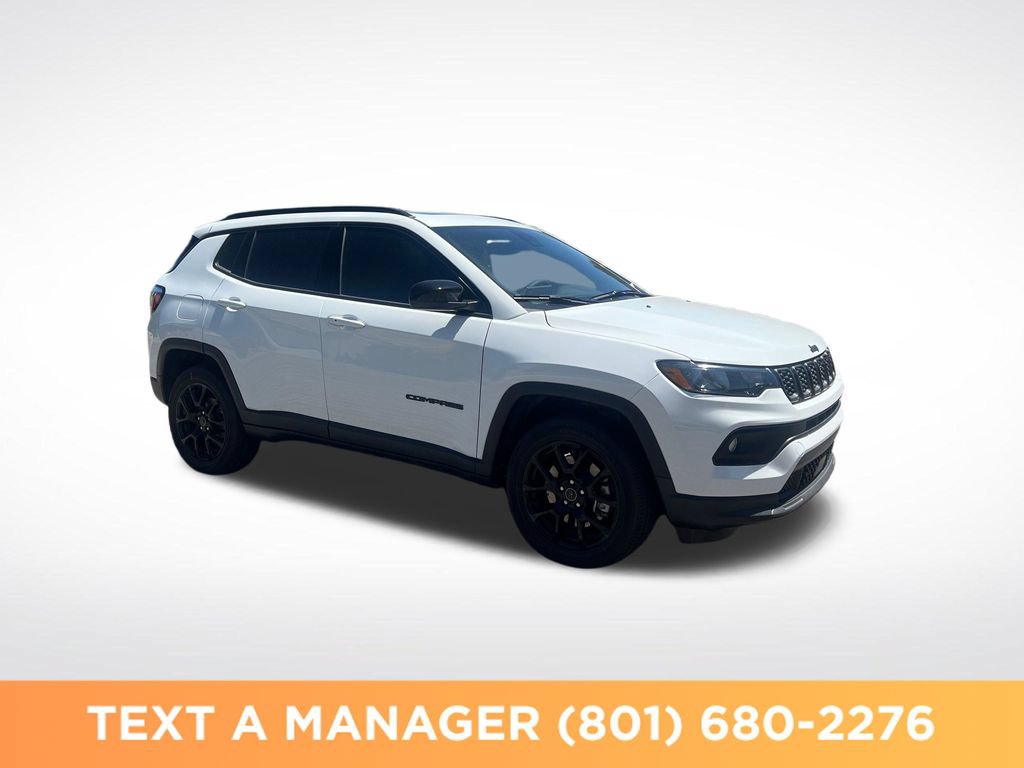 Used 2025 Jeep Compass Latitude w/ Sun & Sound Group AWD/4WD image 7