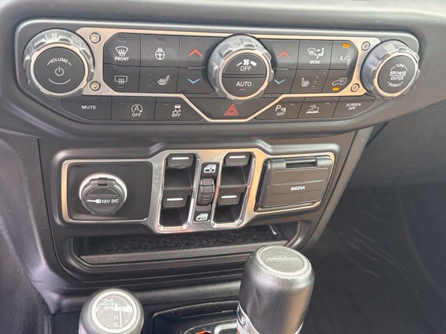 Used 2020 Jeep Gladiator Overland w/ Popular Equipment Package AWD/4WD image 22