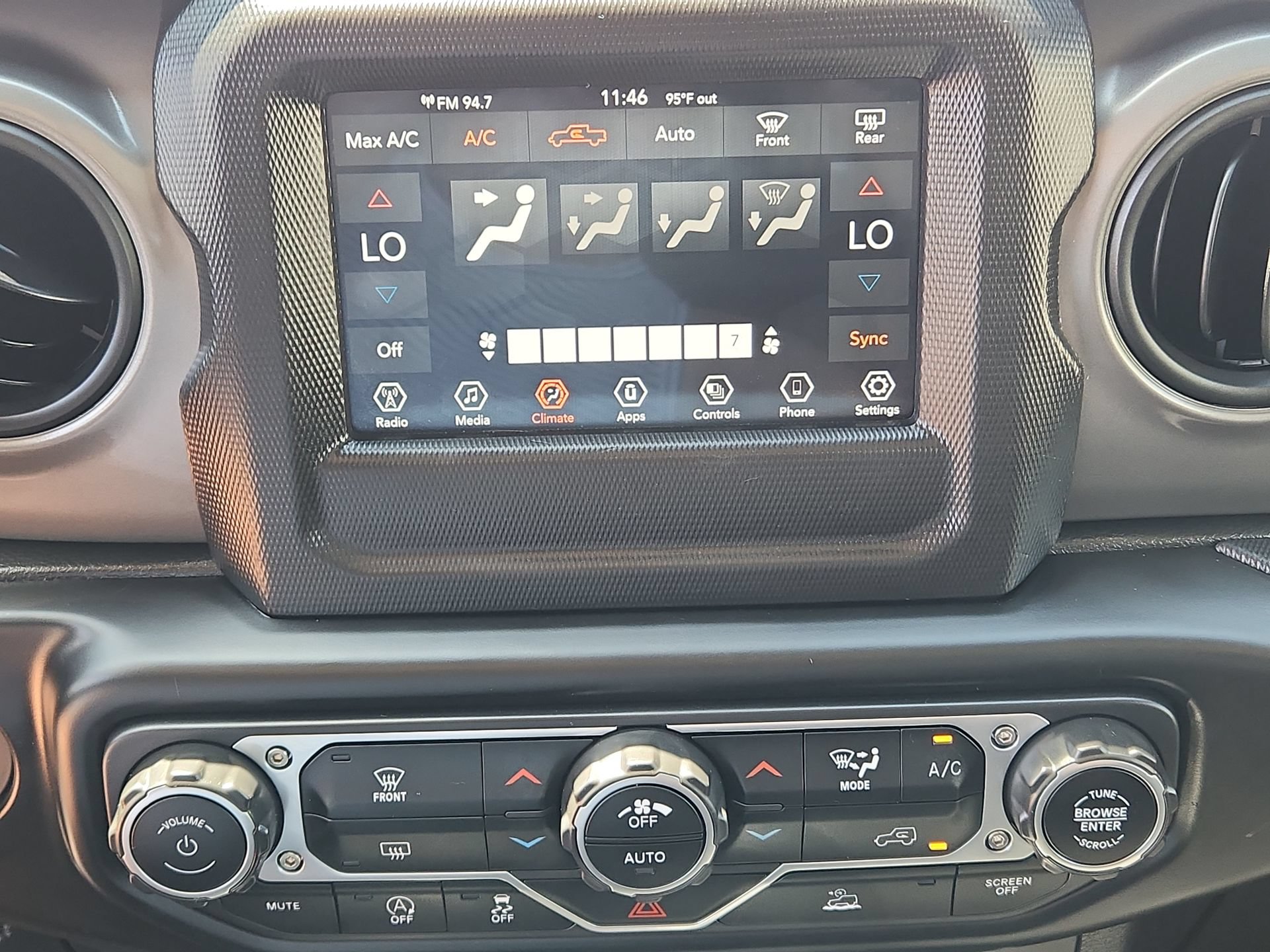 Used 2022 Jeep Gladiator Sport AWD/4WD image 16