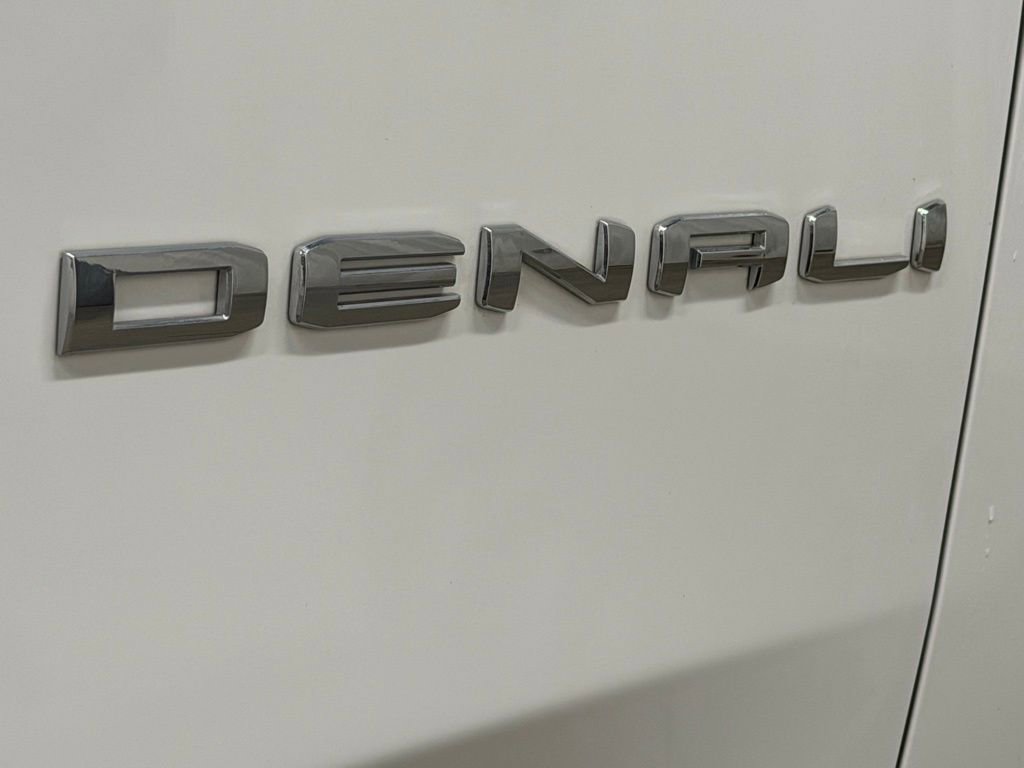 Certified 2023 GMC Yukon Denali image 17