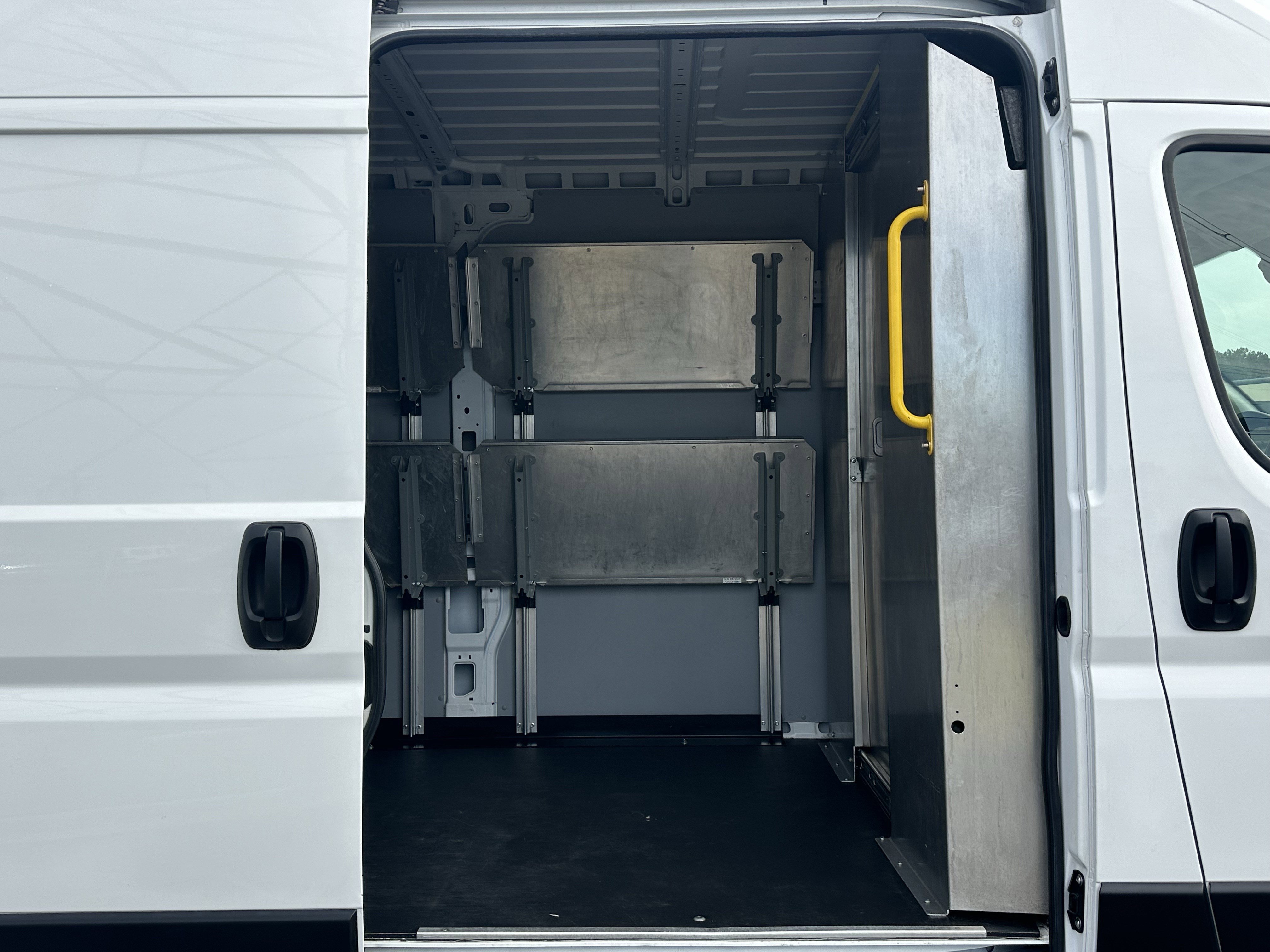 Used 2023 RAM ProMaster 3500 w/ Driver Convenience Group image 17