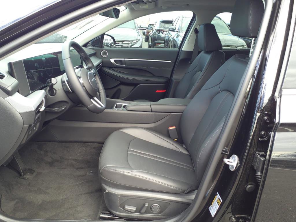 New 2025 Hyundai Sonata Limited image 7