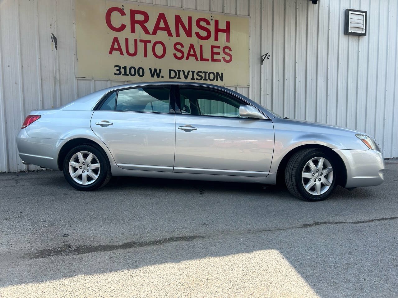Used 2006 Toyota Avalon XL FWD image 2