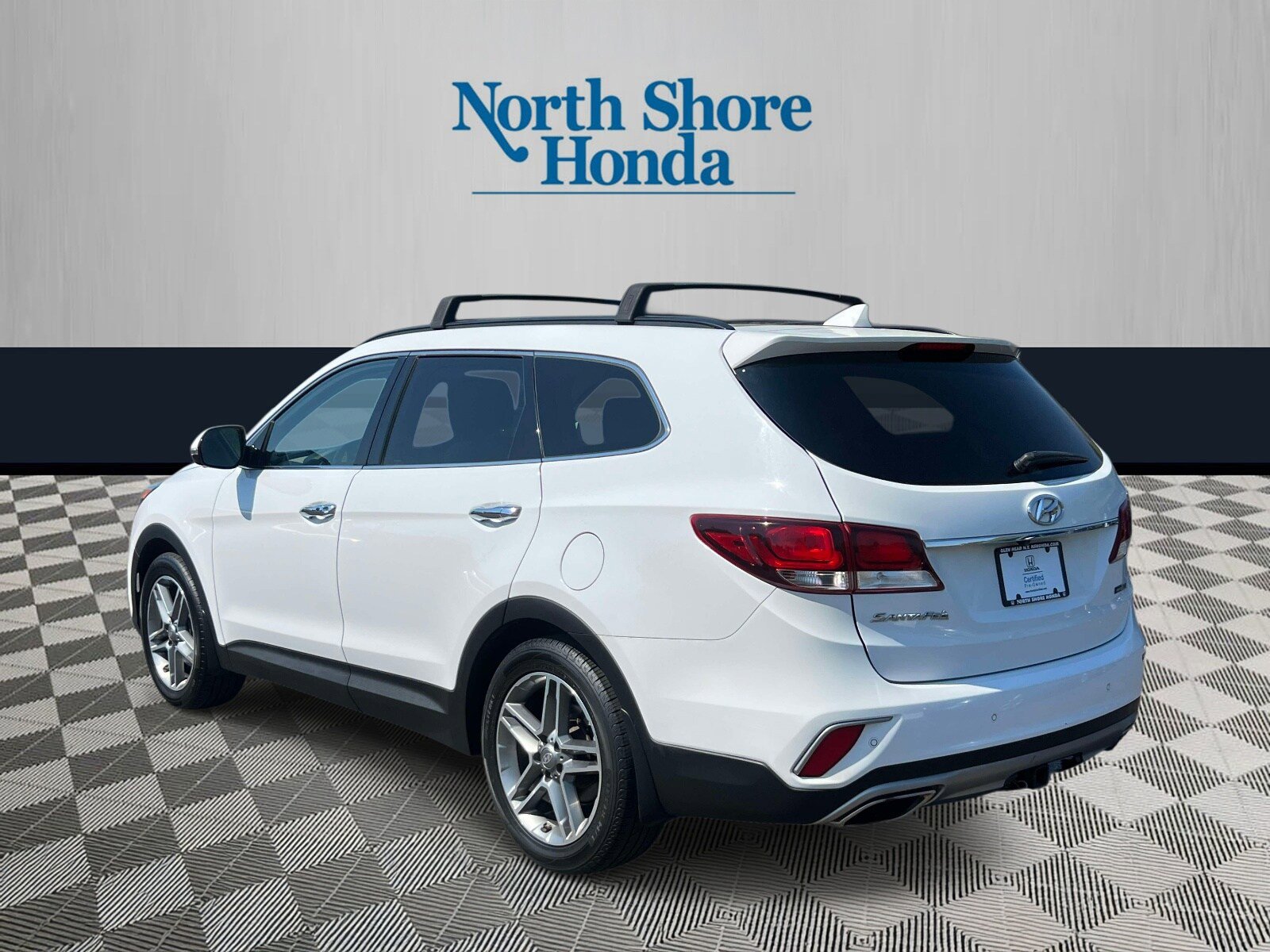Used 2018 Hyundai Santa Fe AWD image 4