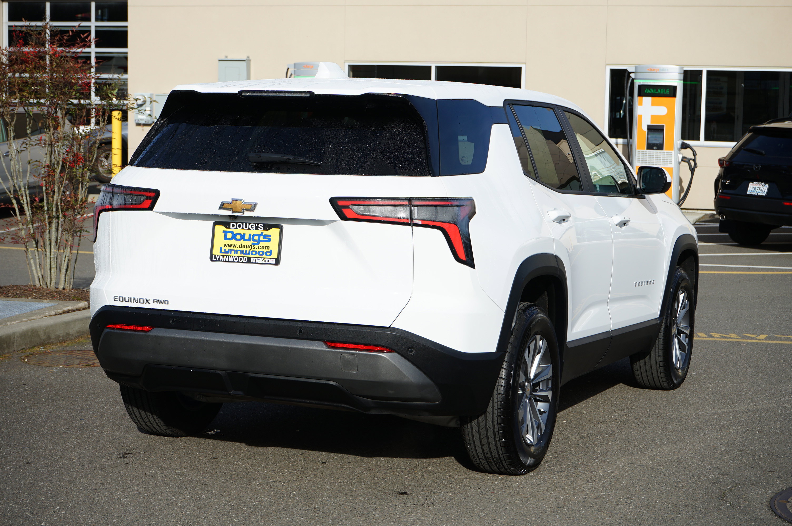 Used 2025 Chevrolet Equinox LT image 4