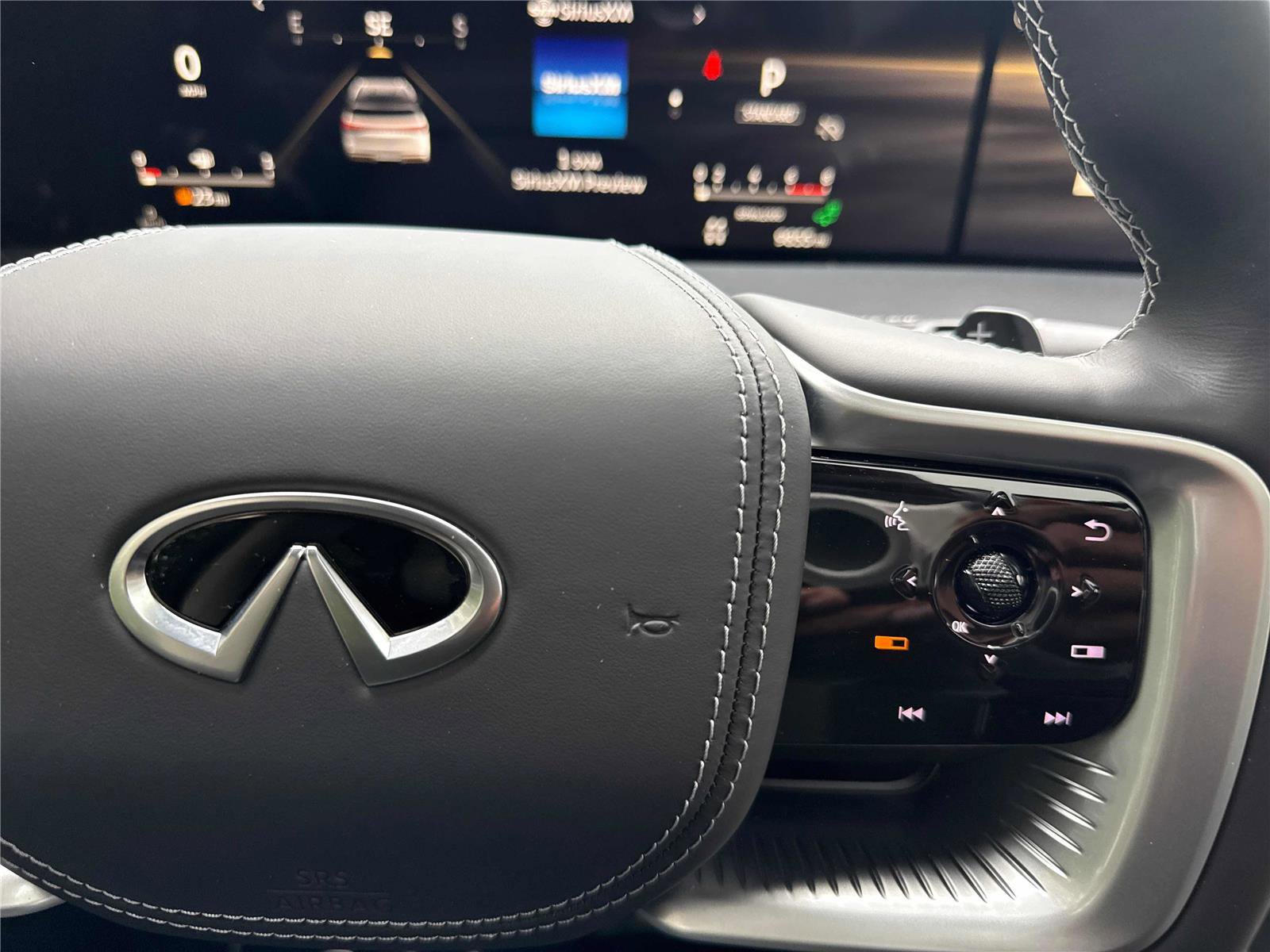 Certified 2025 INFINITI QX80 Sensory AWD/4WD image 19