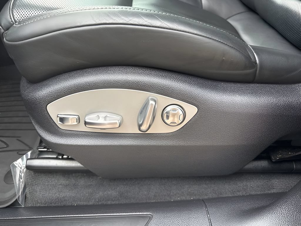 Used 2022 Porsche Macan AWD/4WD image 11