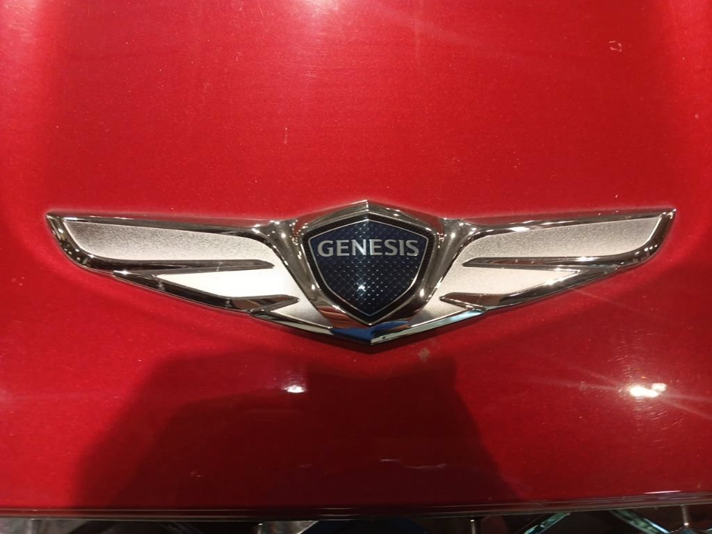 Used 2022 Genesis GV70 3.5T Sport w/ Cargo Package AWD/4WD image 25