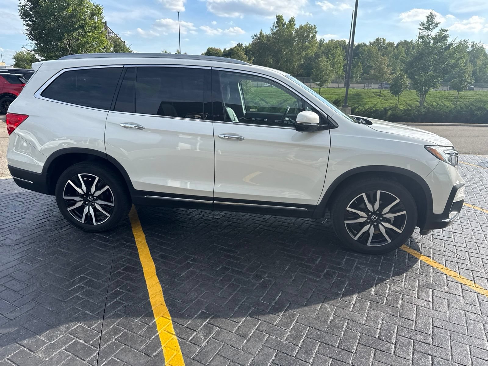 Used 2019 Honda Pilot Touring image 4