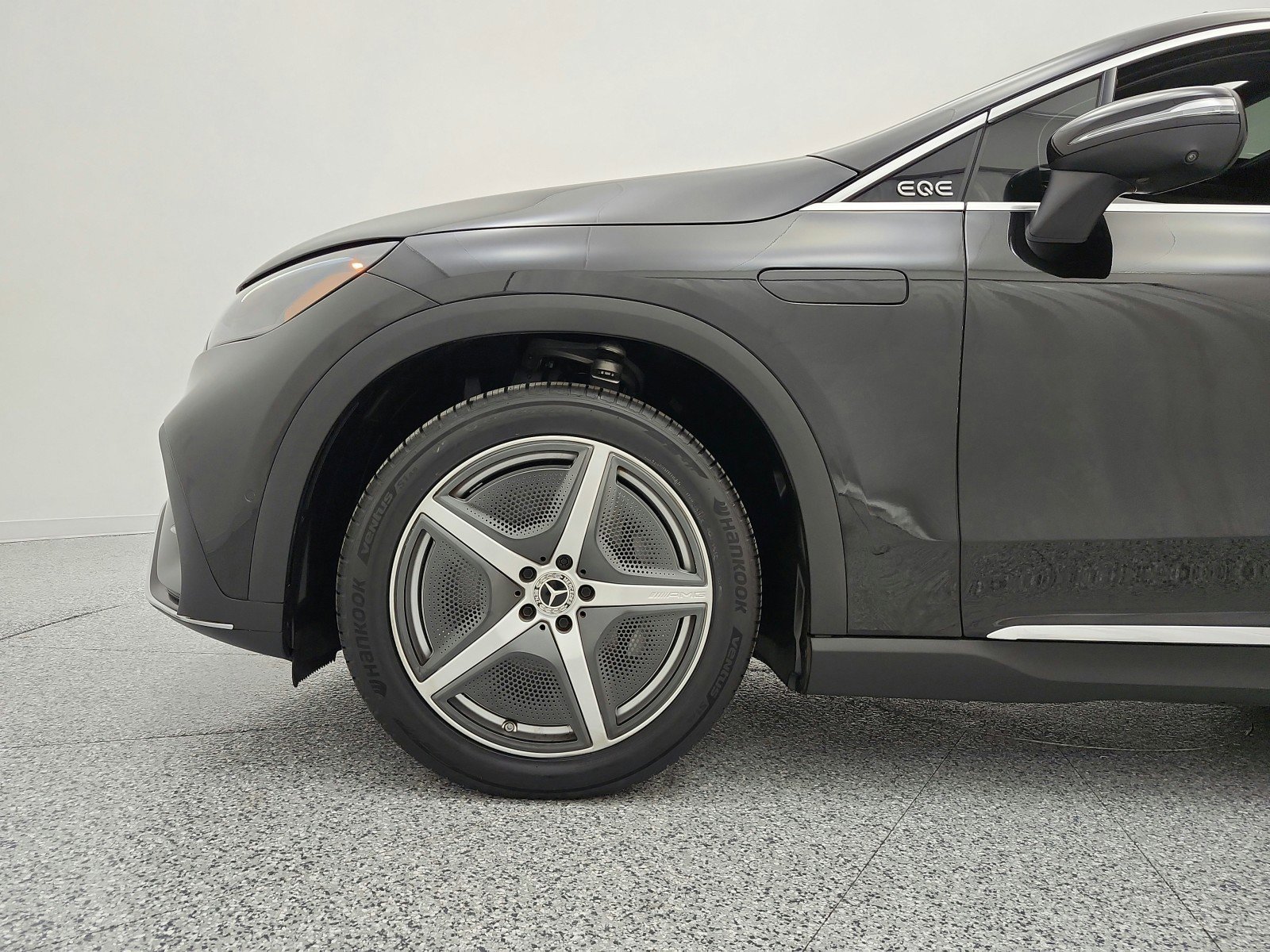 Used 2023 Mercedes-Benz EQE 500 4MATIC SUV image 23