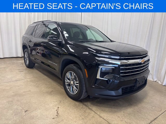 Used 2026 Chevrolet Traverse LT FWD image 1
