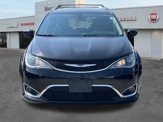 Used 2018 Chrysler Pacifica Touring-L FWD video 2