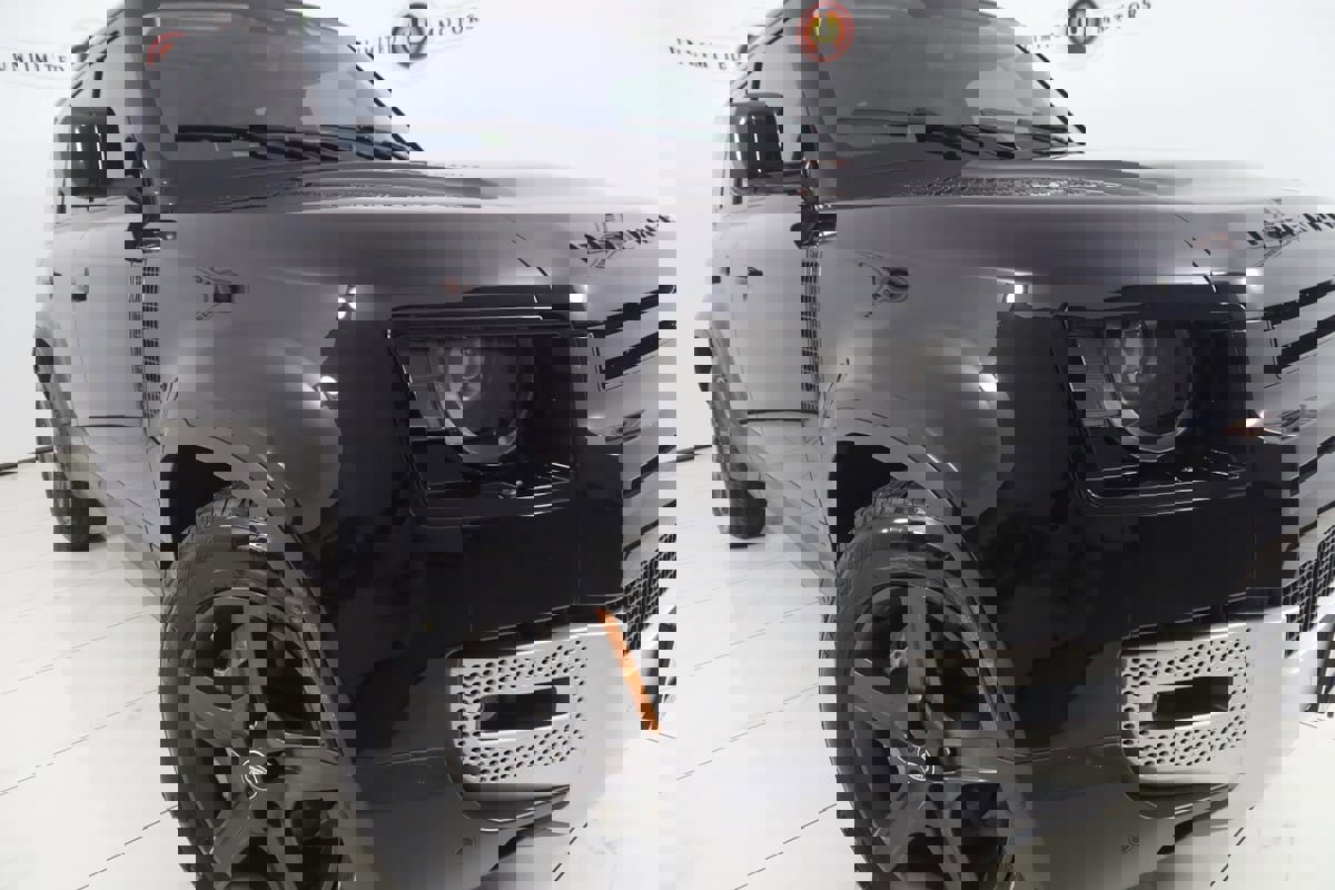 Used 2022 Land Rover Defender 110 SE image 17