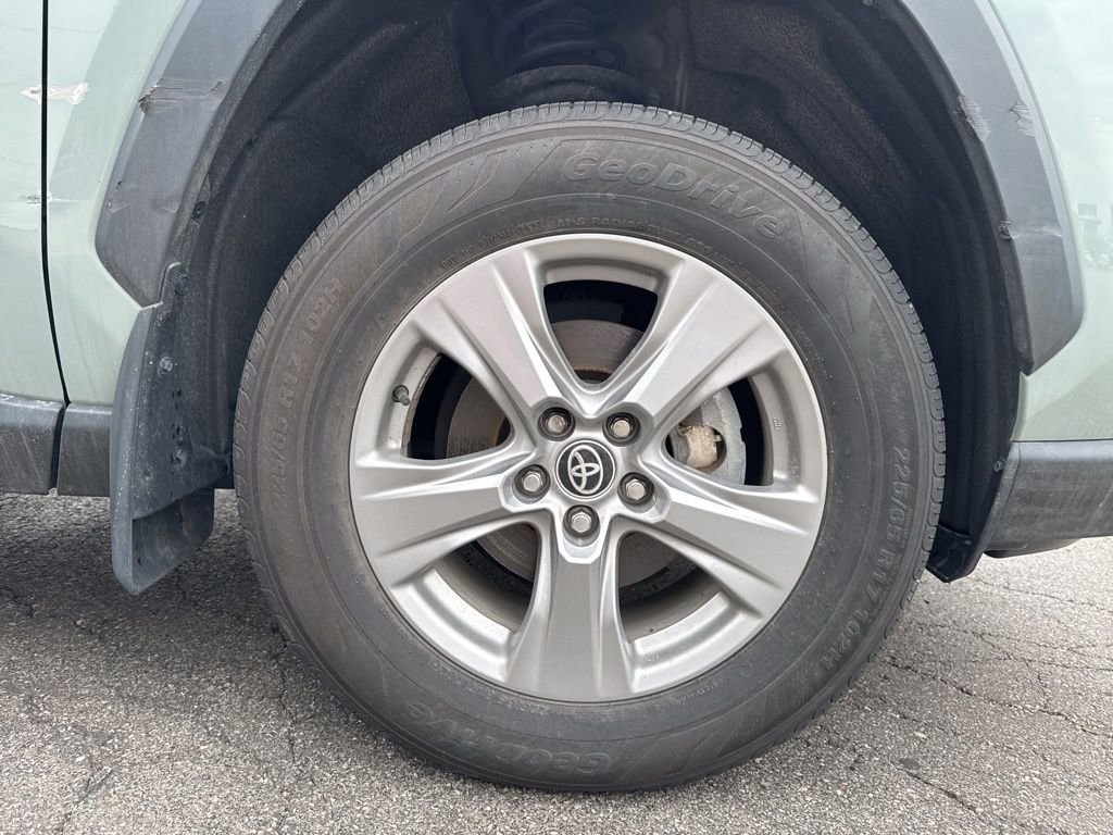 Certified 2022 Toyota RAV4 XLE w/ Convenience Package image 50