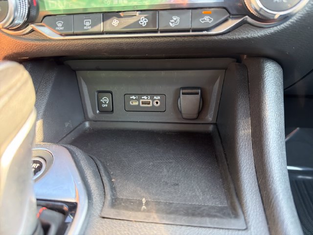 Used 2024 Nissan Sentra SR FWD image 22