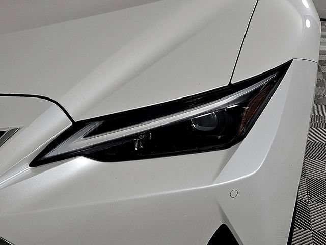 Used 2022 Lexus IS 300 w/ Premium Package RWD image 10