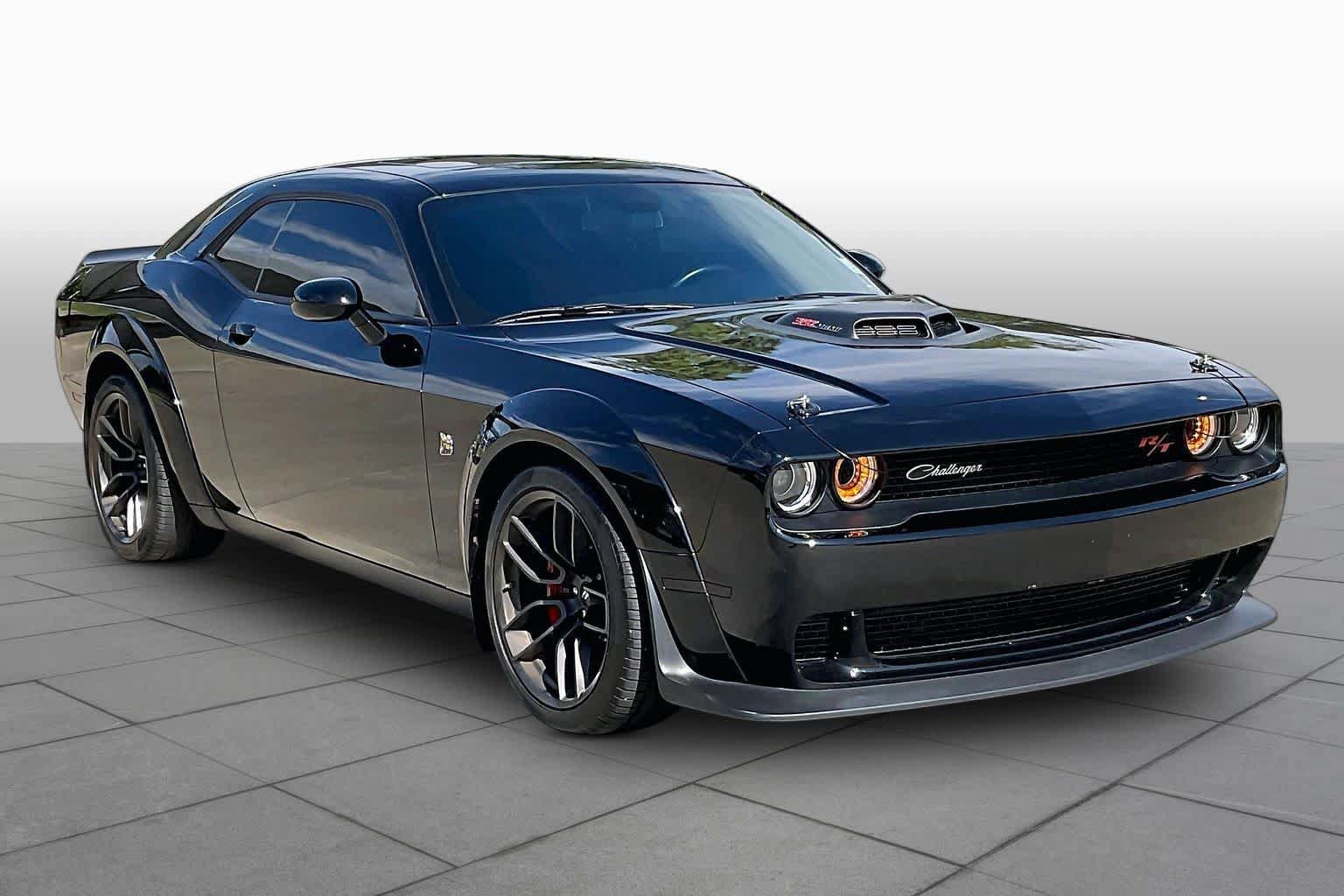 Used 2022 Dodge Challenger R/T Scat Pack RWD image 3