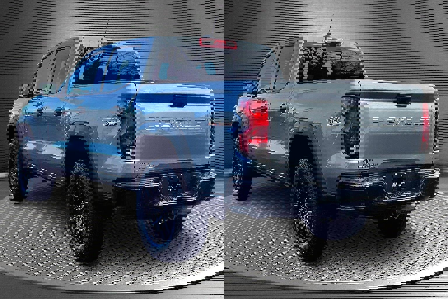 Used 2024 Chevrolet Colorado Trail Boss w/ Safety Package image 4