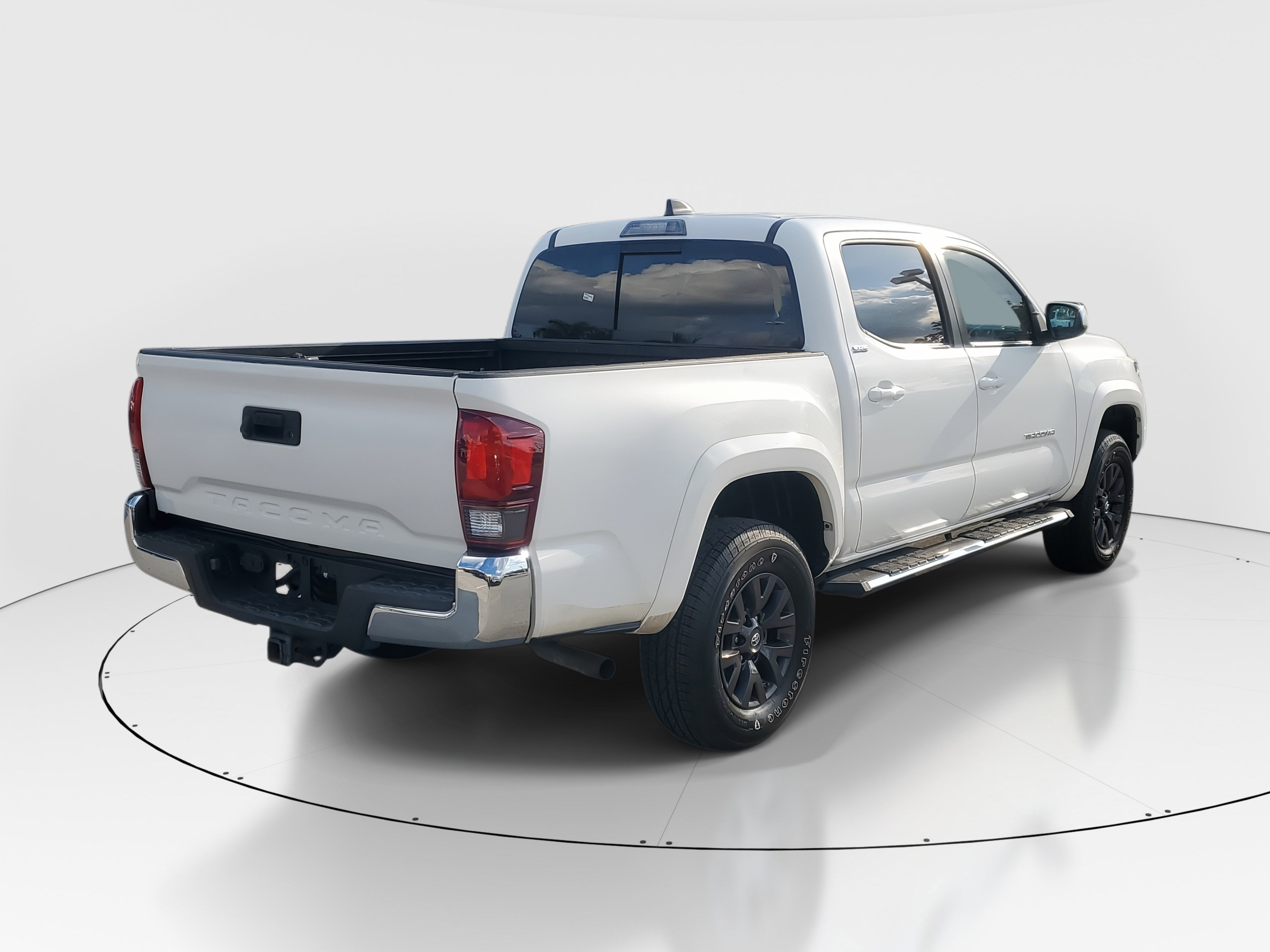 Used 2020 Toyota Tacoma SR5 image 4