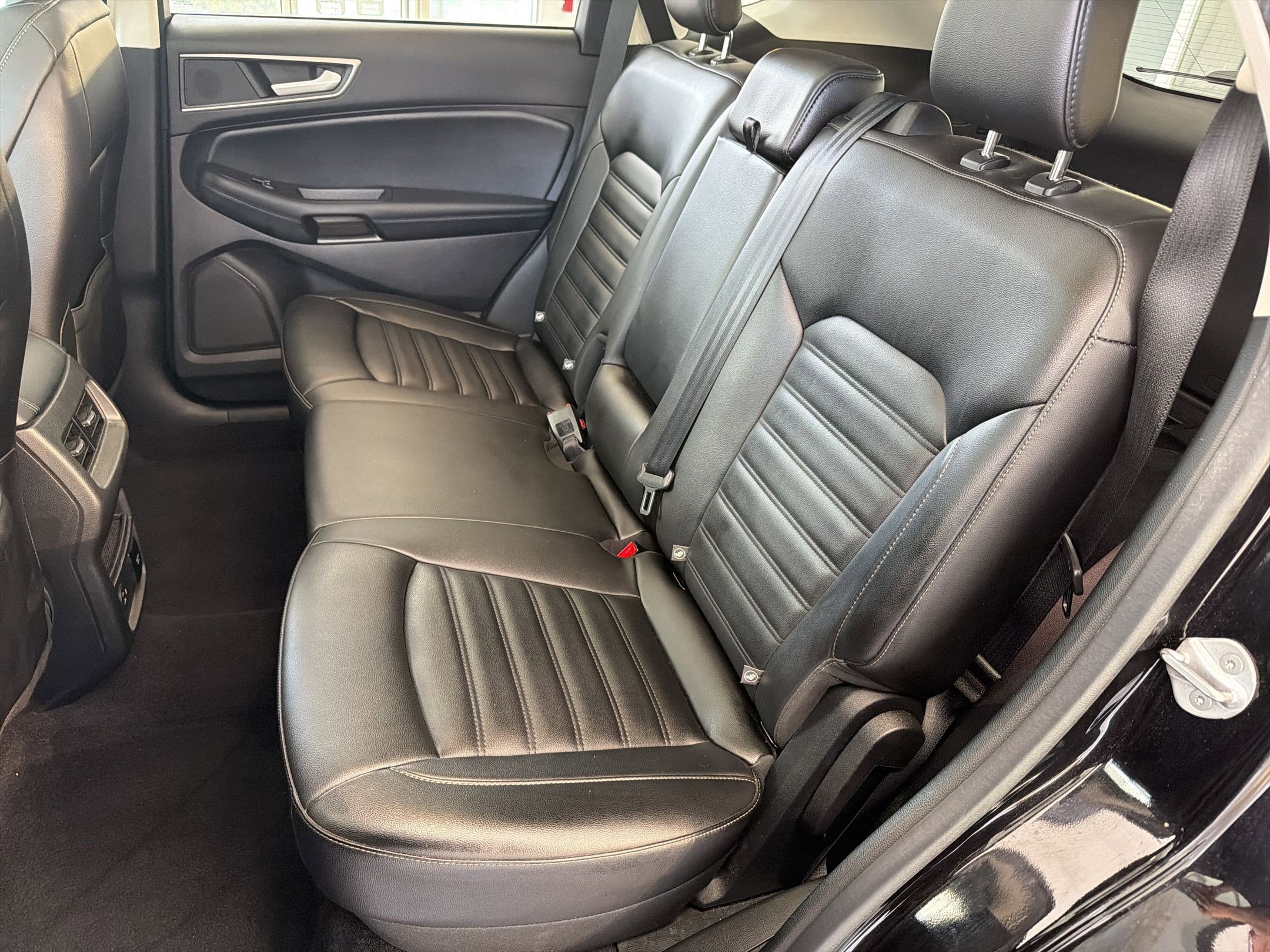 Used 2021 Ford Edge SEL w/ Convenience Package image 15