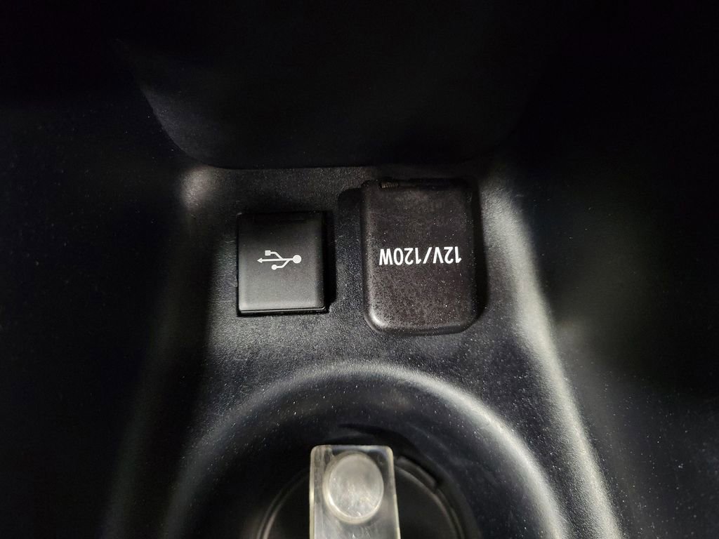 Used 2022 Toyota Prius LE image 15