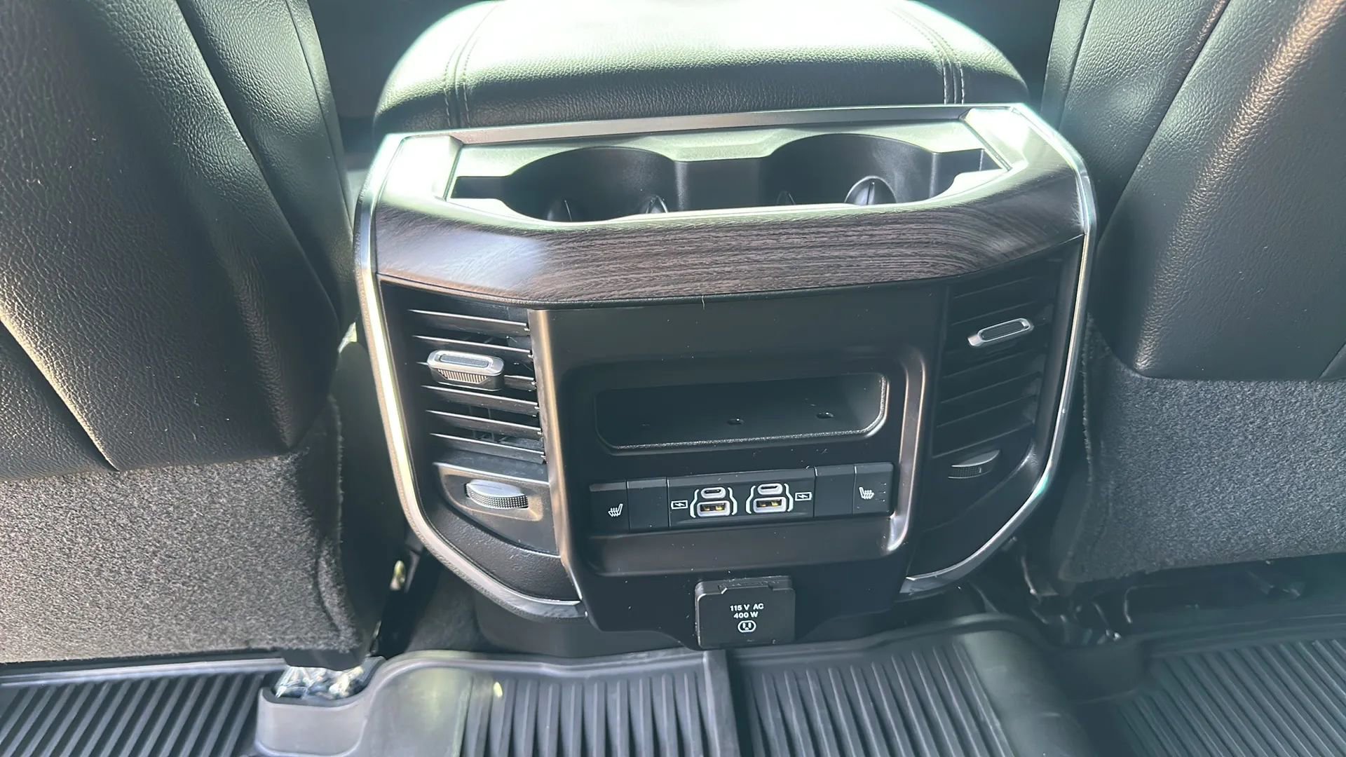 Used 2025 RAM 2500 Laramie AWD/4WD image 21