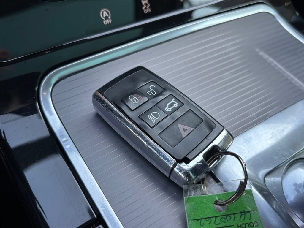 Used 2020 Land Rover Range Rover Evoque S AWD/4WD image 28