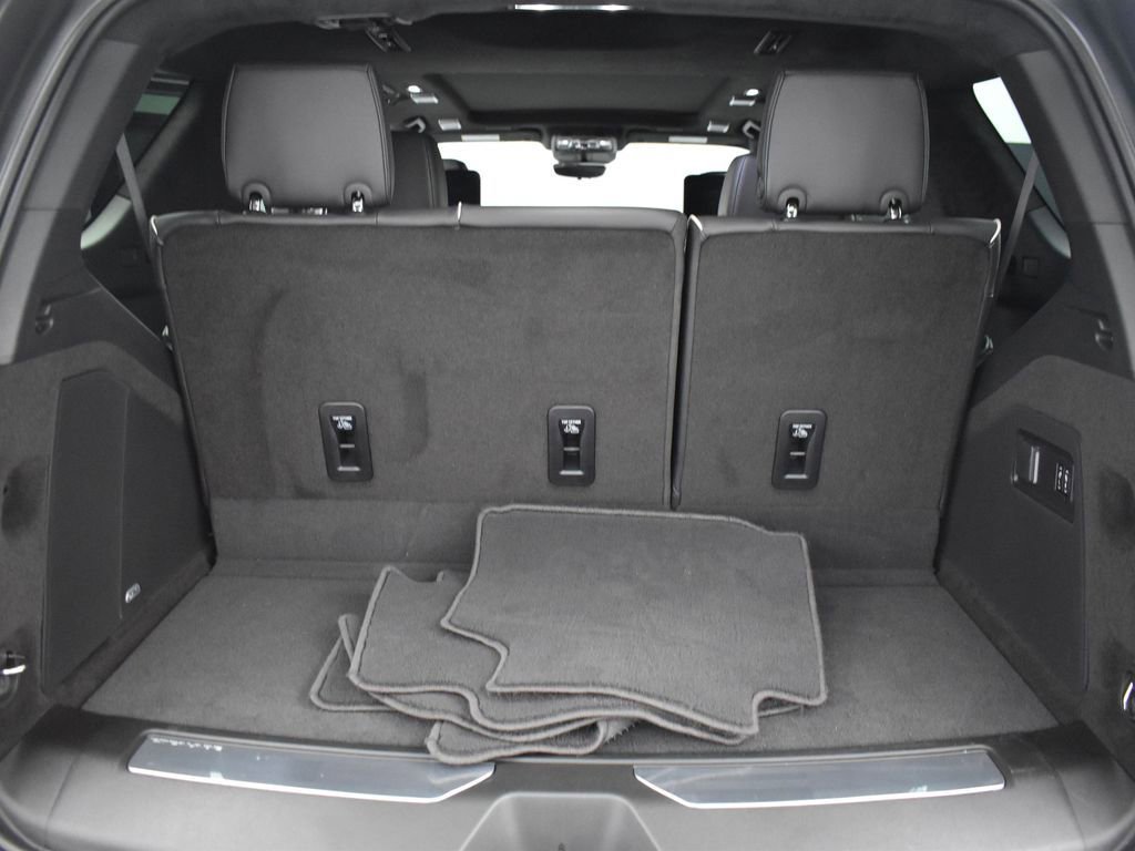 Certified 2026 Cadillac Escalade Platinum Sport image 9