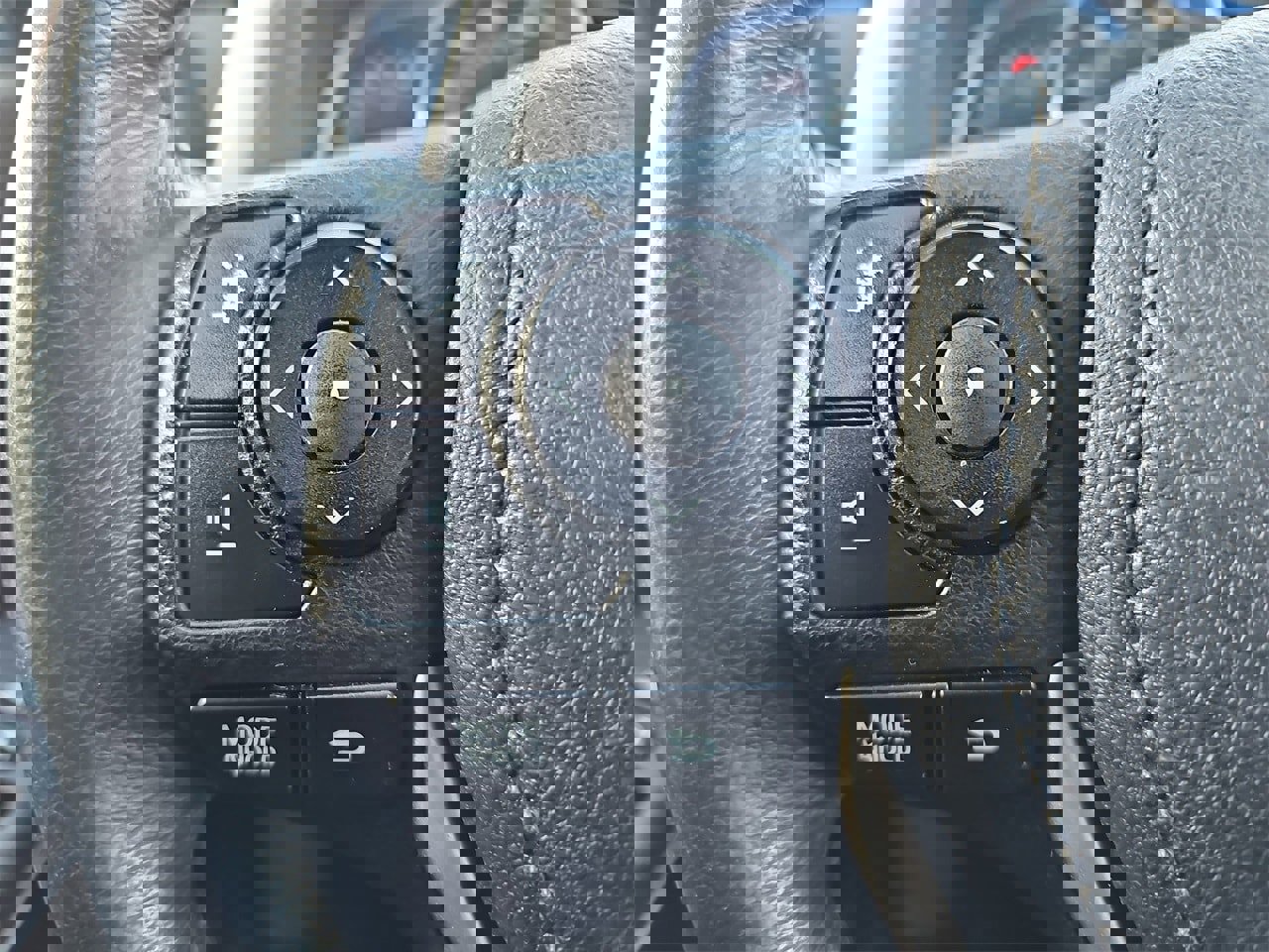 Used 2015 Toyota RAV4 Limited w/ Technology Package image 17