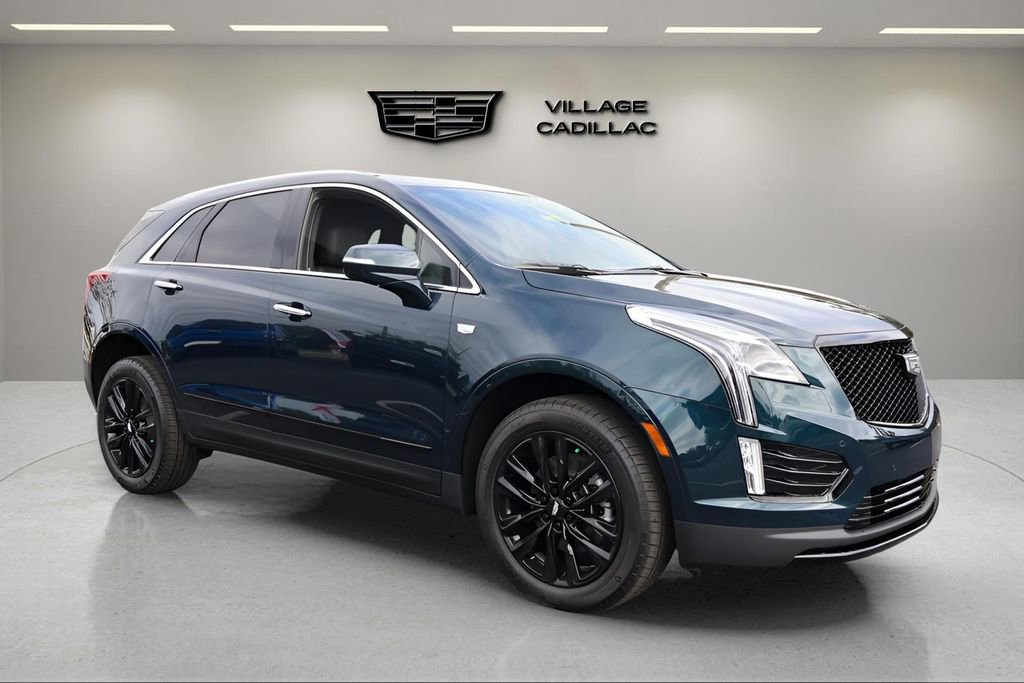New 2026 Cadillac XT5 Luxury w/ LPO, ONYX Package FWD image 7