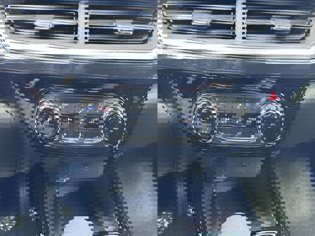 New 2026 Chevrolet Trax RS w/ Sunroof Package image 27