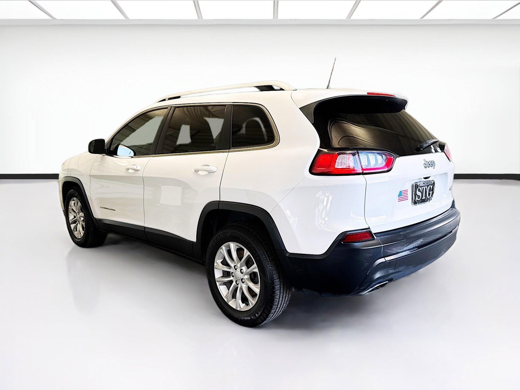 Used 2019 Jeep Cherokee Latitude w/ Popular Appearance Group image 6