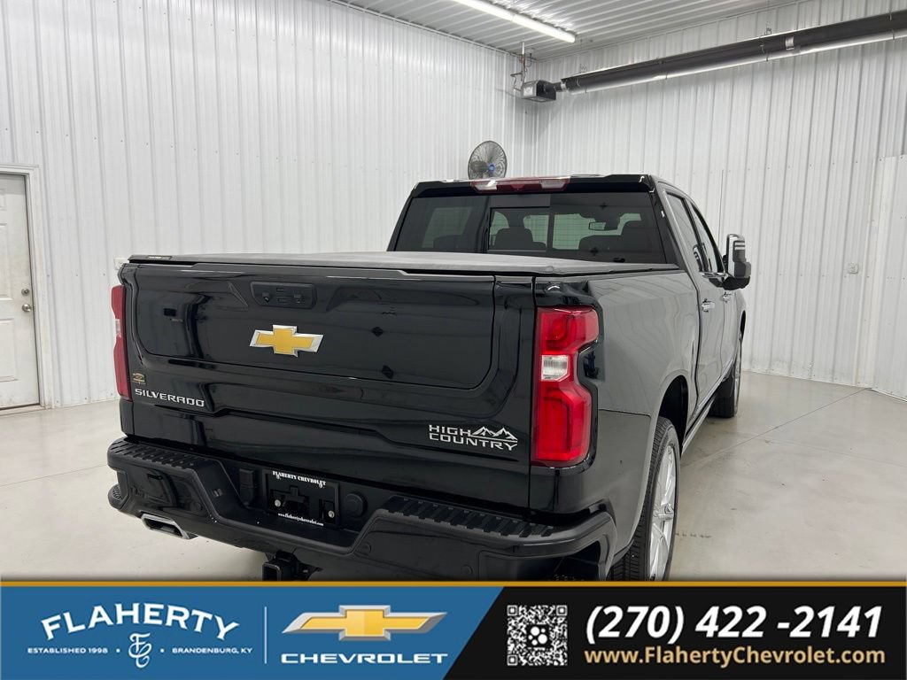 Used 2026 Chevrolet Silverado 1500 High Country w/ High Country Premium Package AWD/4WD image 3