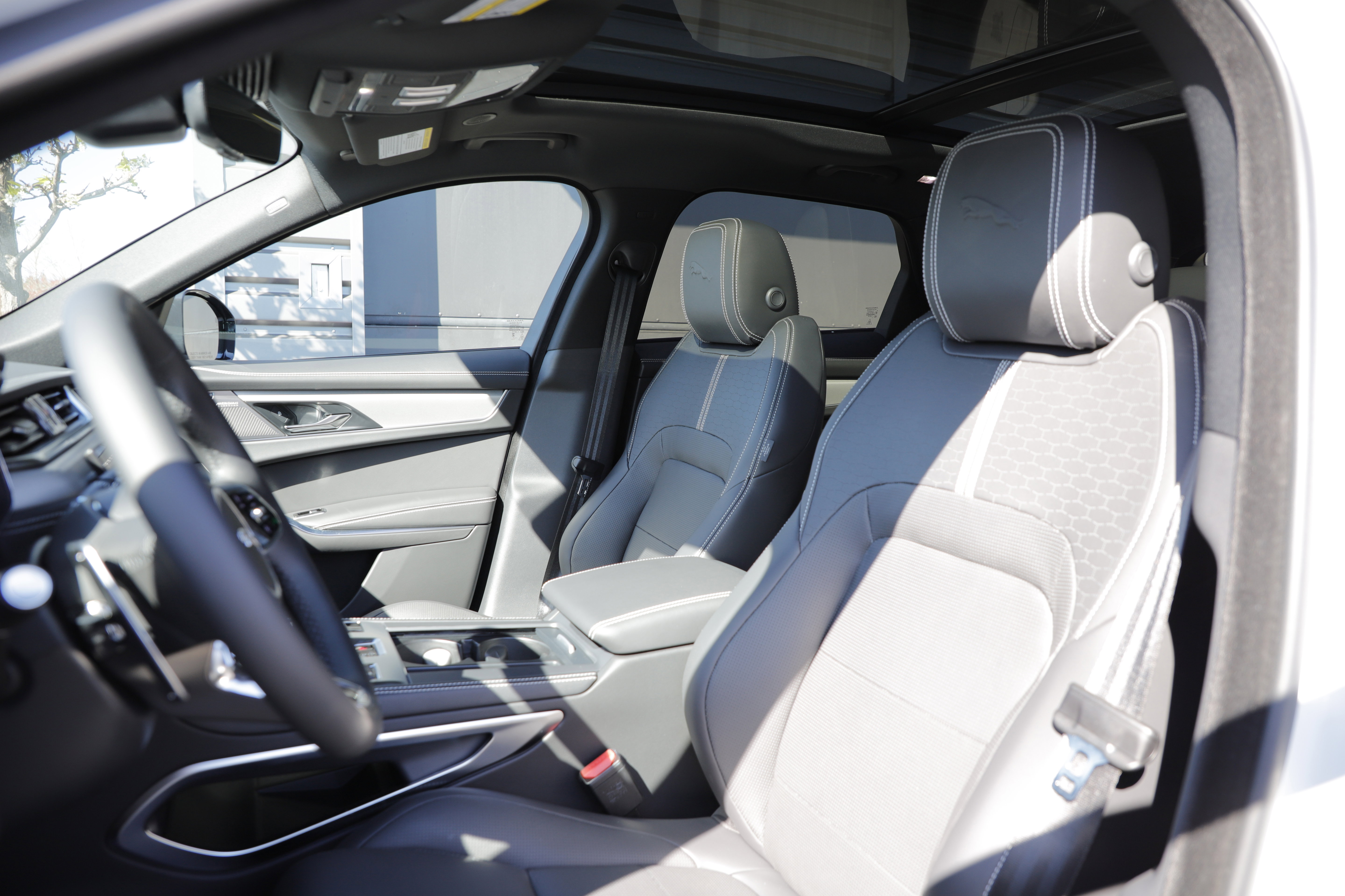 New 2026 Jaguar F-PACE R-Dynamic S AWD/4WD image 16