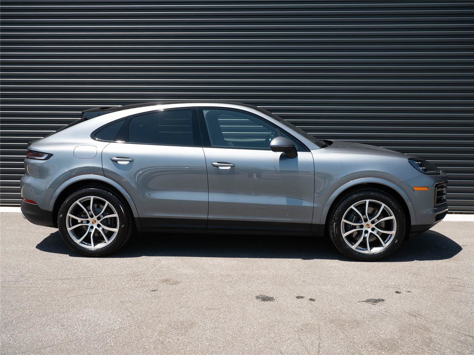 Certified 2026 Porsche Cayenne Coupe AWD/4WD image 29