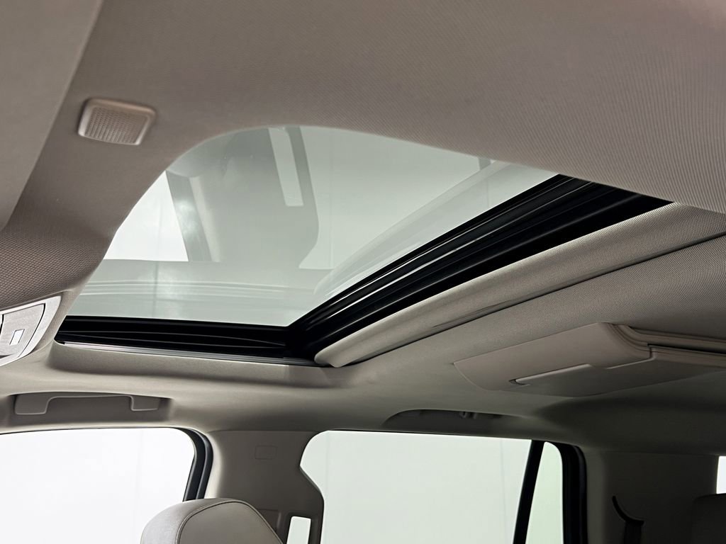 Used 2019 GMC Yukon SLT w/ Open Road Package image 13