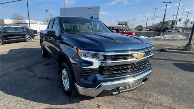 Used 2022 Chevrolet Silverado 1500 LT image 4