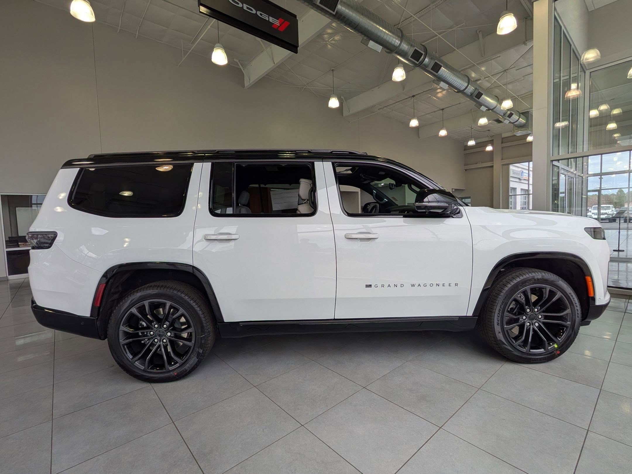 New 2026 Jeep Grand Wagoneer Summit w/ Premium Group III image 6