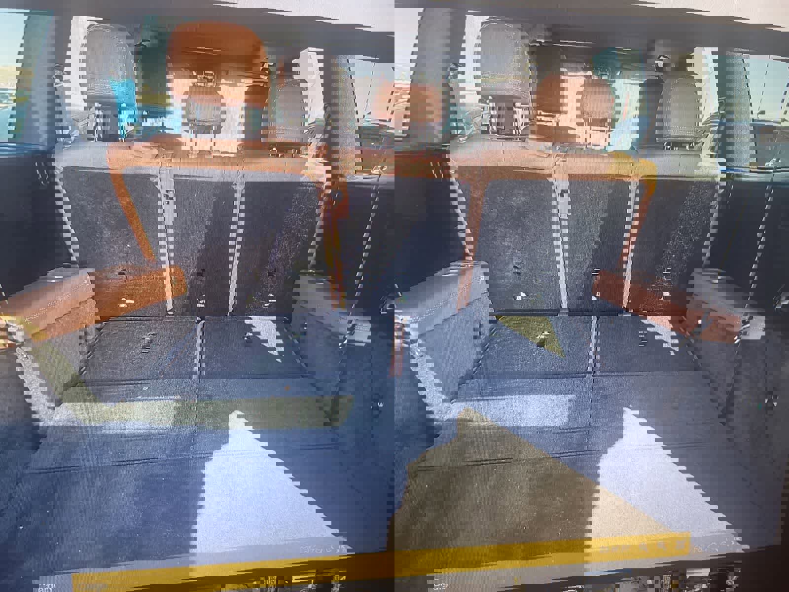 Used 2025 Mercedes-Benz GLS 450 4MATIC w/ AMG Line Exterior image 18