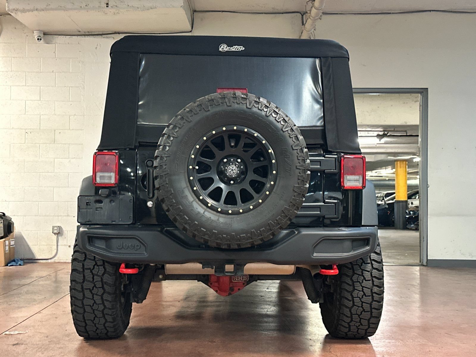 Used 2015 Jeep Wrangler Unlimited Rubicon AWD/4WD image 4