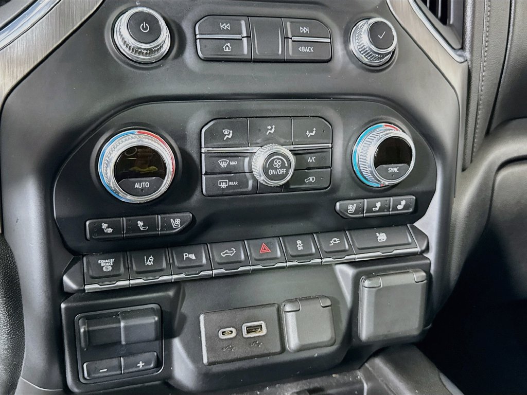 Used 2020 GMC Sierra 3500 Denali w/ Denali Ultimate Package AWD/4WD image 22