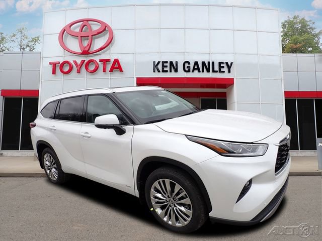 New 2026 Toyota Highlander Platinum image 1