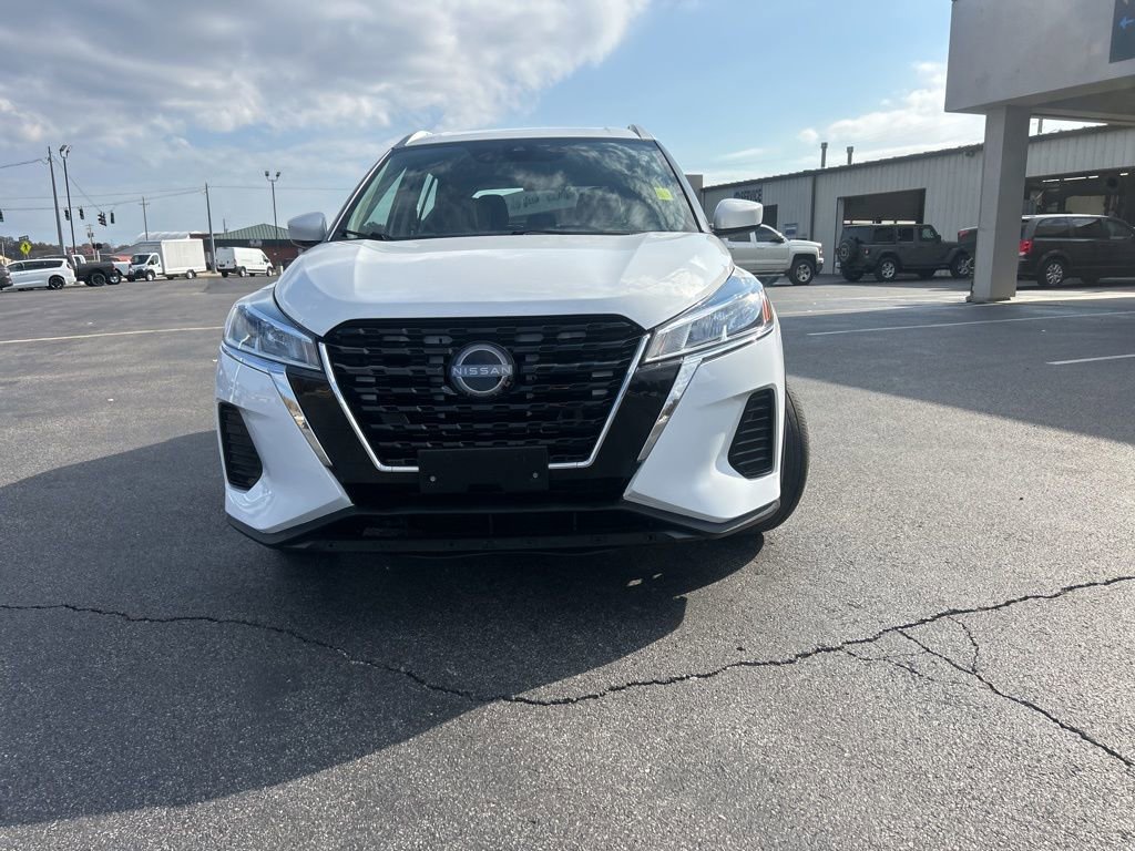 Used 2023 Nissan Kicks SV image 14