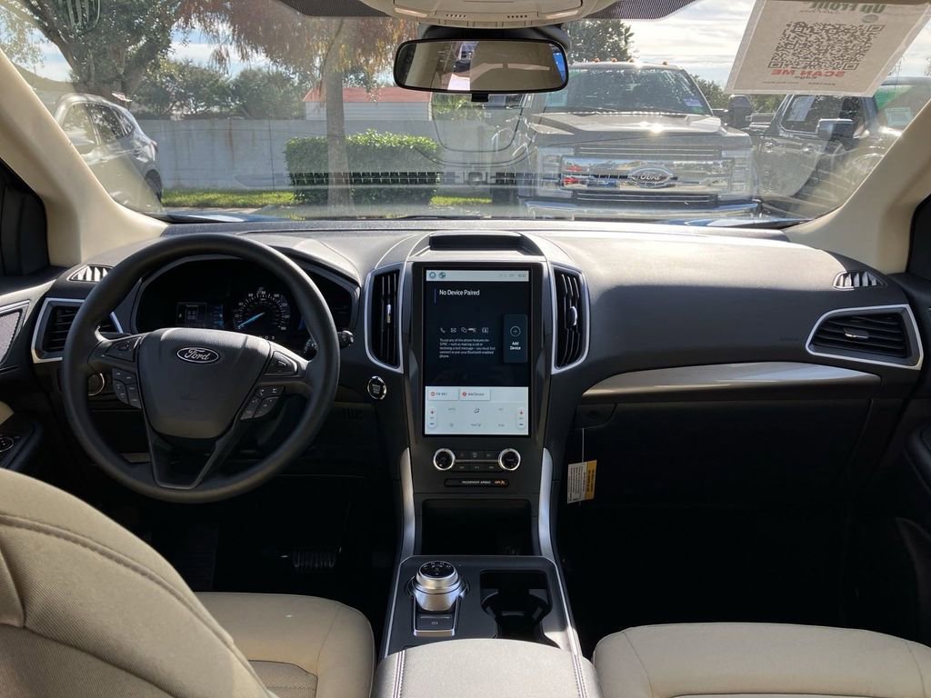 New 2024 Ford Edge SE image 5