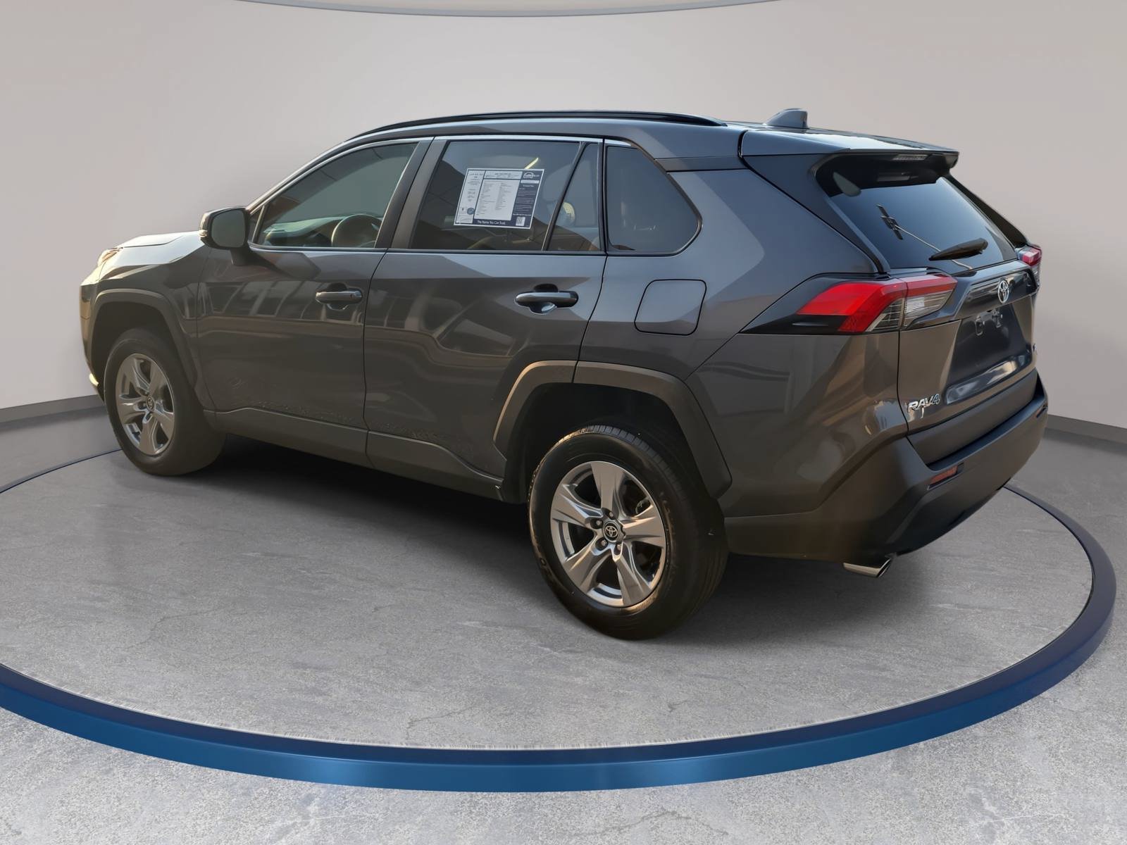 Used 2024 Toyota RAV4 XLE FWD image 7